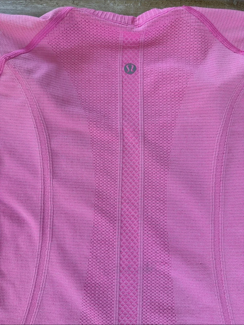 Lululemon Swifty Pink Seamless Active Tee
